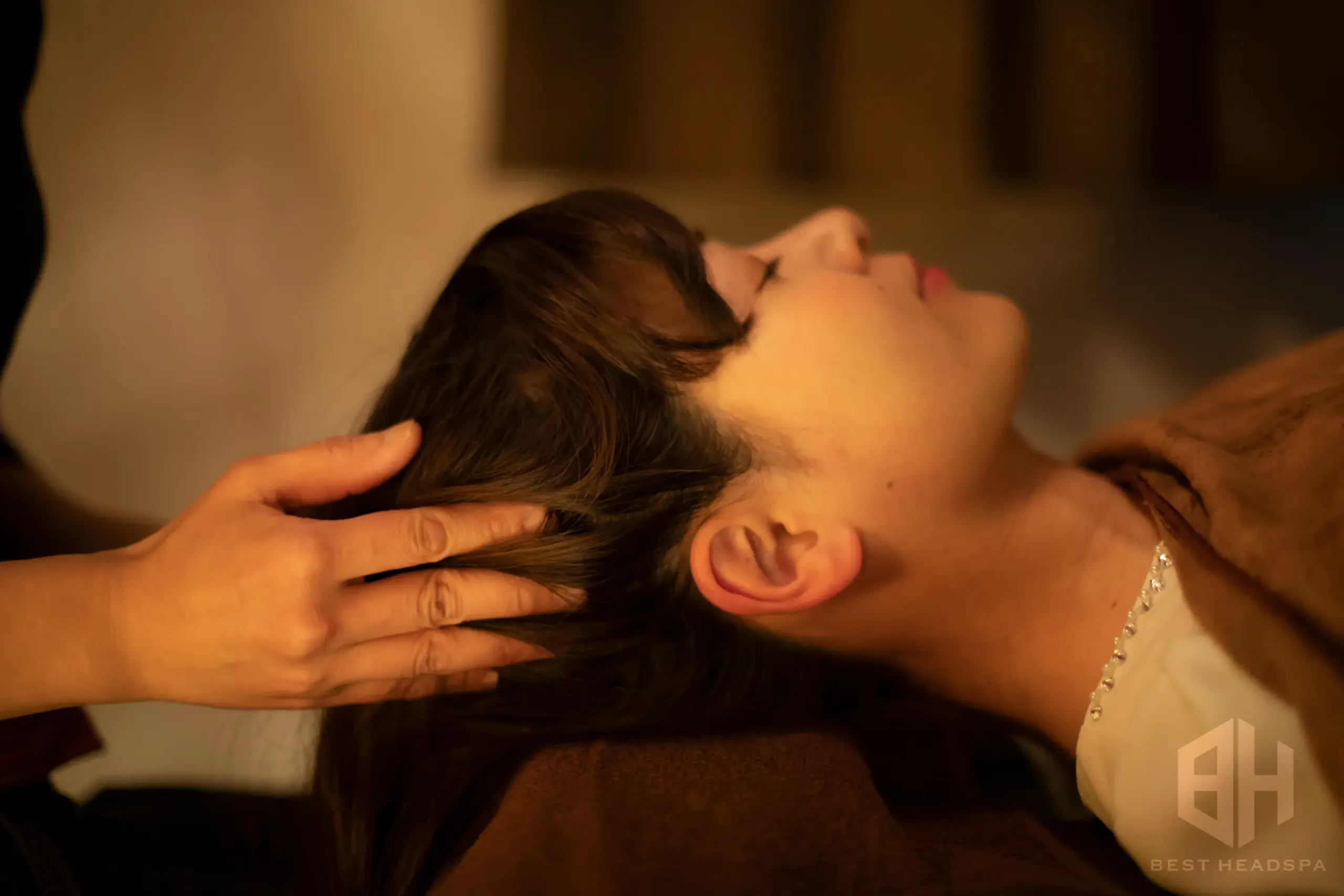 ドライヘッドスパ施術イメージ画像